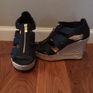 Size 6.5 Black wedge